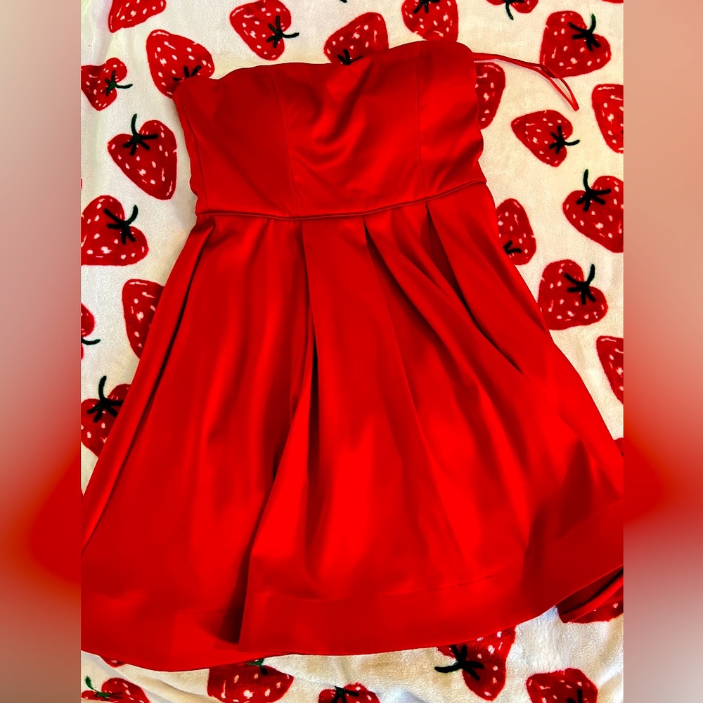 Strapless dress